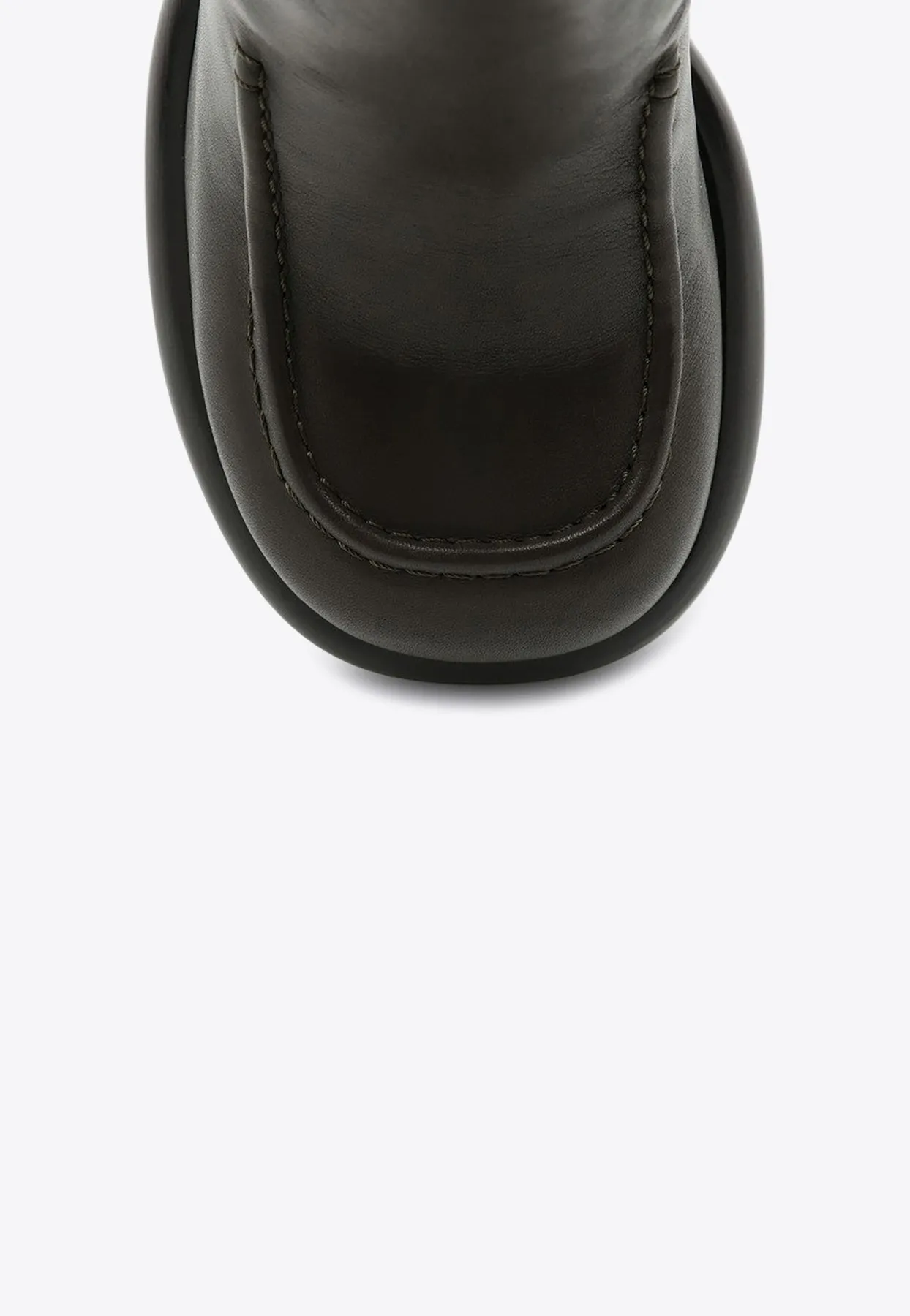 95 Calf Leather Chelsea Boots