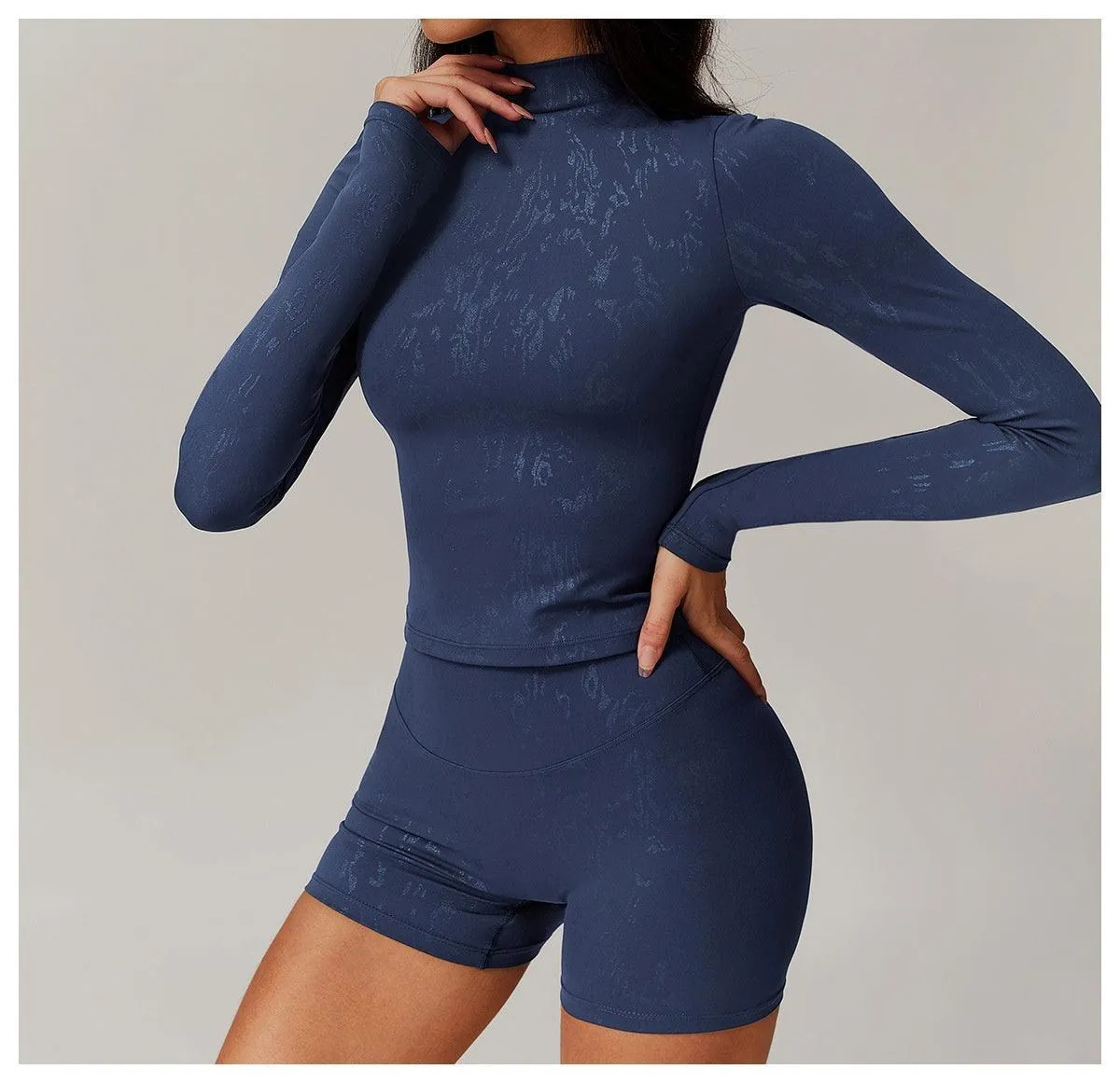 Bronzing Yoga Top Long sleeved Top – Stylish Activewear for Fitness and Beyond