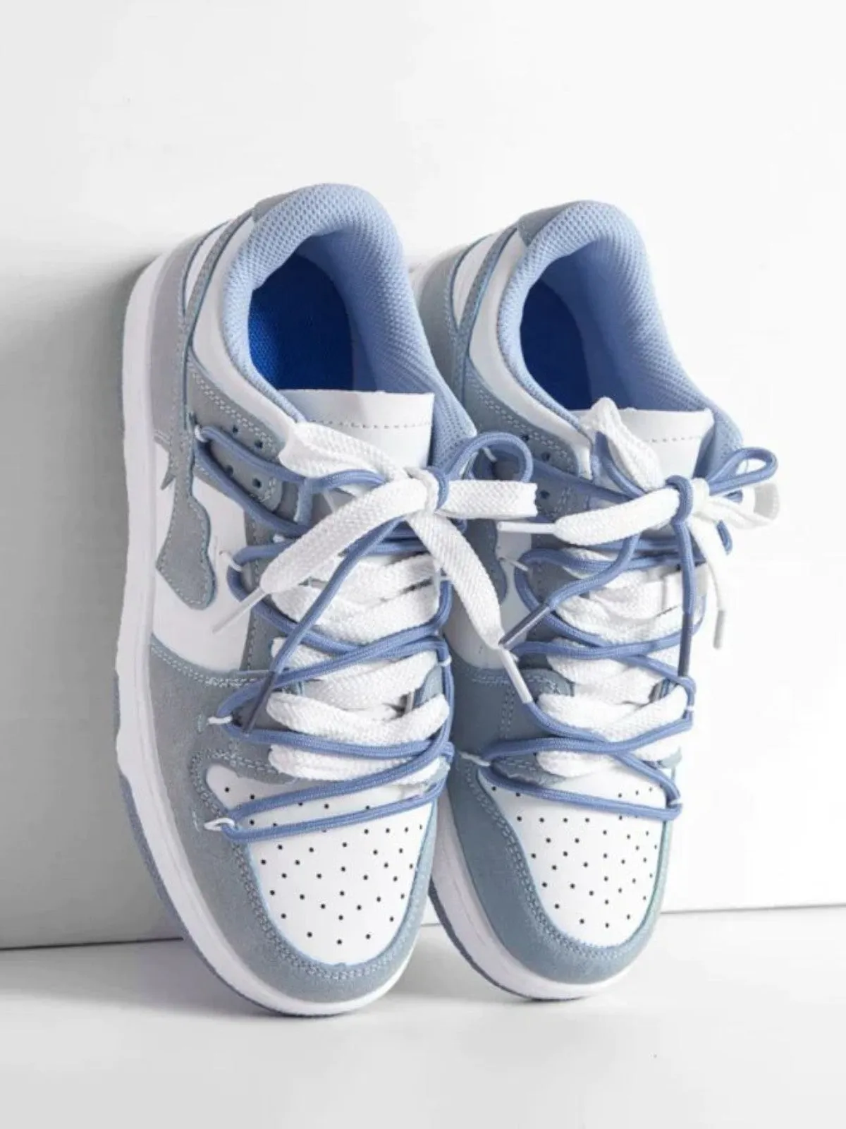 Elamora Heartbeat Sneakers