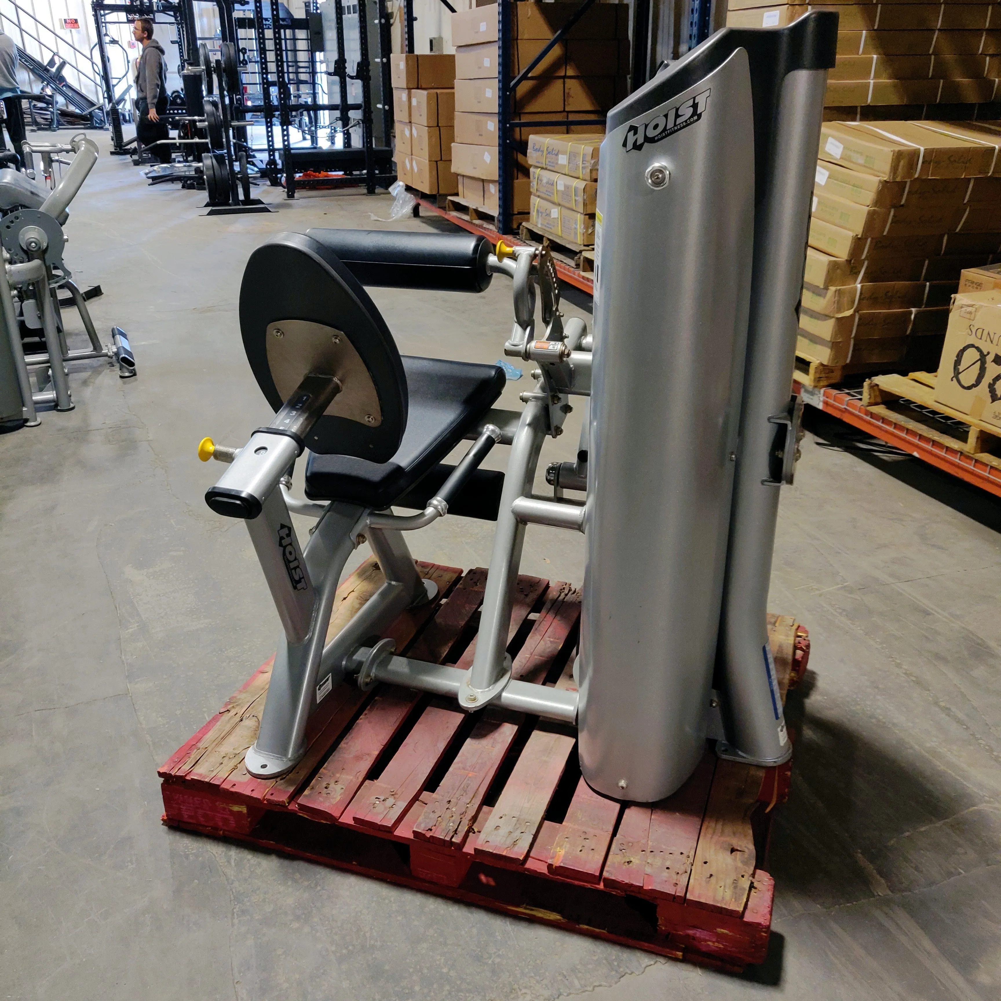 Hoist Fitness HD-3400 Dual Leg Extension/Leg Curl w/HD Weight Stack HARD TO FIND