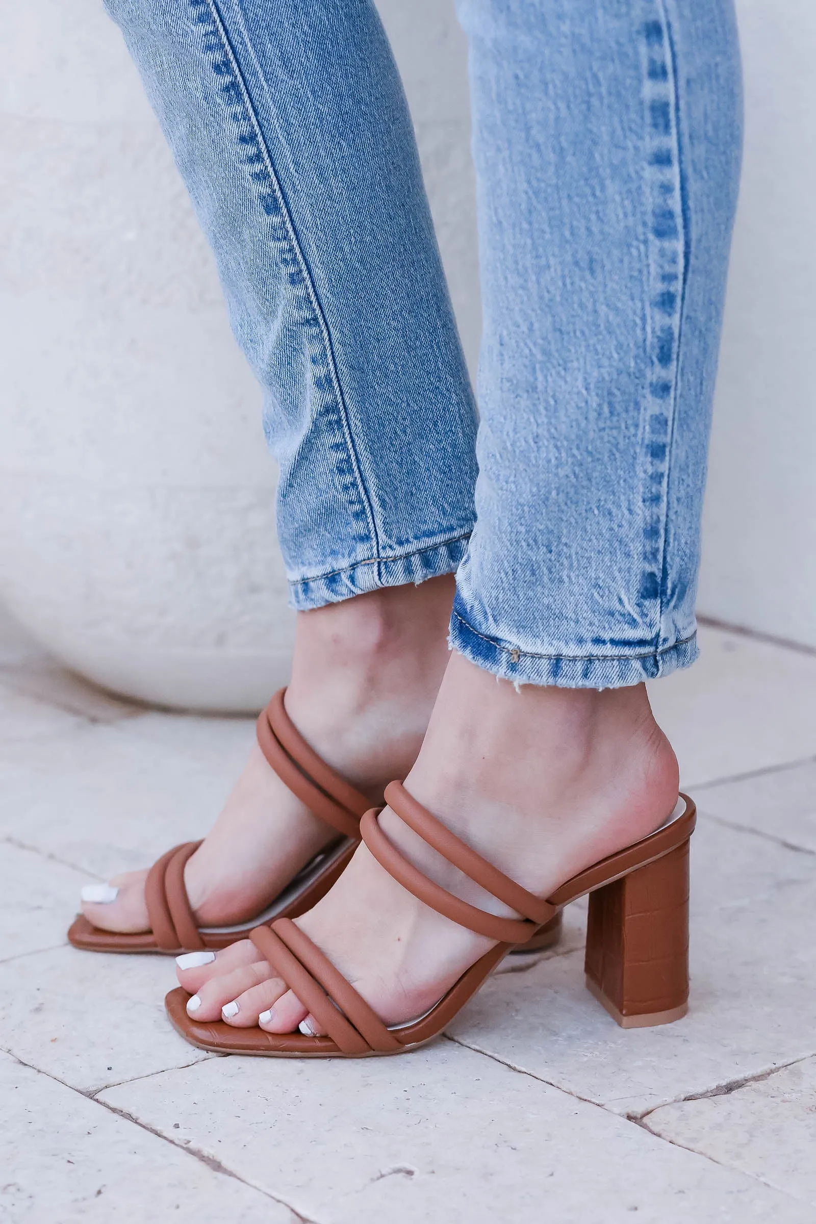 OASIS SOCIETY Angela Strappy Alligator Heels - Brown