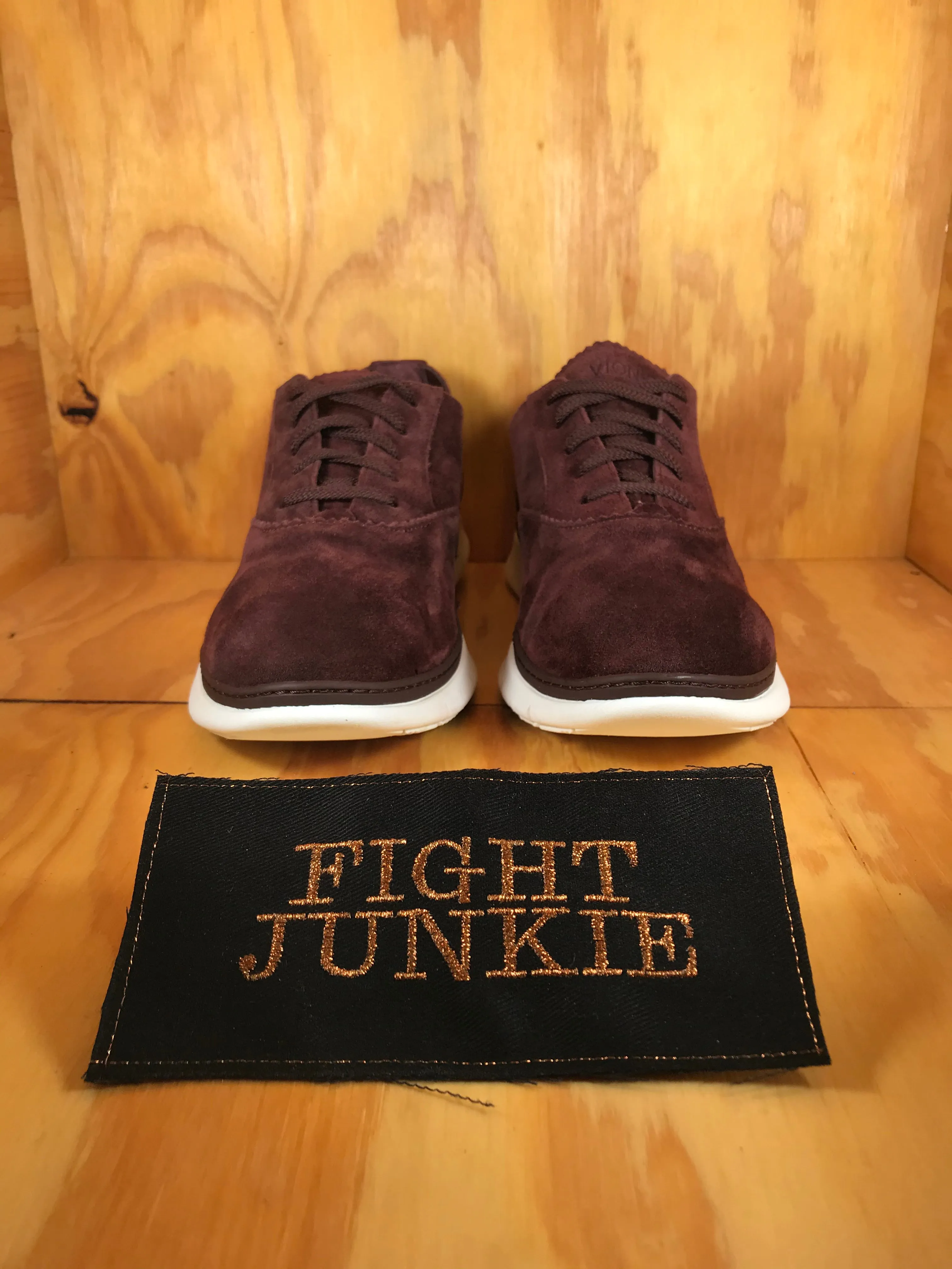 VIONIC FRESH TAYLOR Women's Size 9.5 Suede Walking Shoes Sneakers Burgundy